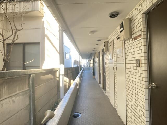 Studio Apartment for Sale in Yoyogi, Shibuya - Tenant in Place - Thumbnail 3