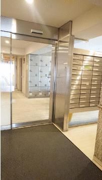 Renovated 1K Apartment for Sale in Chiyoda, Tokyo - Thumbnail 3