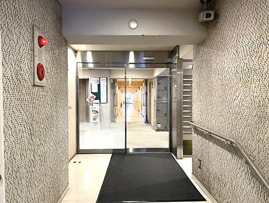 Renovated 1K Apartment for Sale in Chiyoda, Tokyo - Thumbnail 4