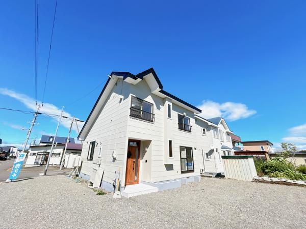 Renovated 3LDK House with Parking in Memuro, Hokkaido - Thumbnail 2