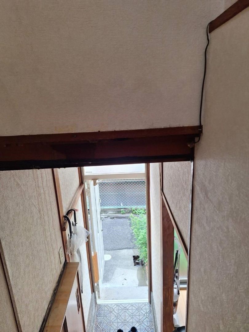 2LDK Used Terrace House for Sale in Higashiosaka, Osaka - Thumbnail 3