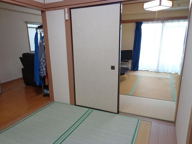 2LDK Apartment for Sale in Tokiwadai, Itabashi, Tokyo - Thumbnail 2