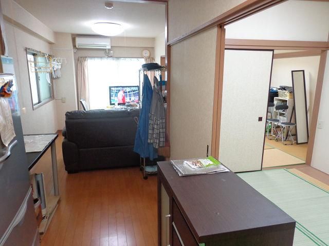 2LDK Apartment for Sale in Tokiwadai, Itabashi, Tokyo - Thumbnail 3