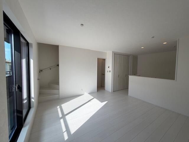 New 3LDK House for Sale in Sakai, Osaka - 2025 Build - Thumbnail 4