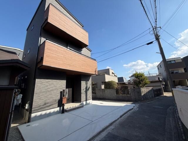 New 3LDK House for Sale in Sakai, Osaka - 2025 Build - Thumbnail 2
