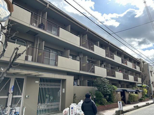 Abeno Studio Apartment for Sale Near Tennoji Station, Osaka - Thumbnail 2