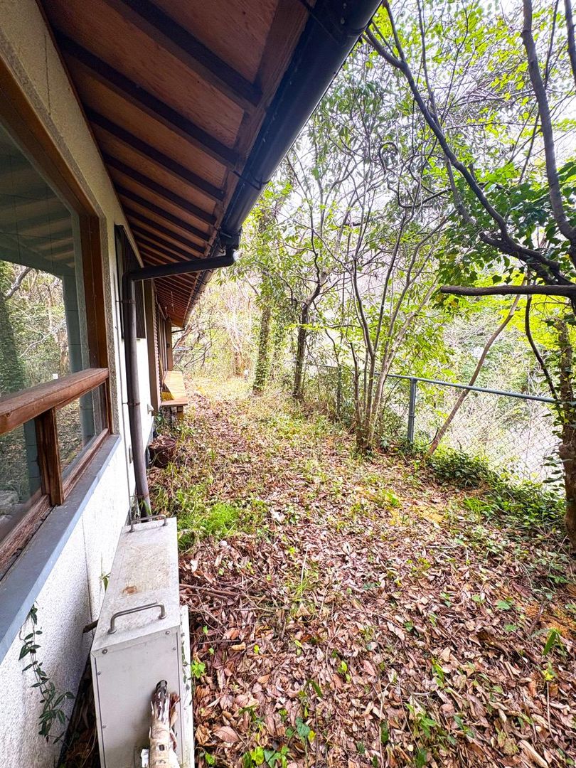 1LDK Traditional House for Sale in Kochi with Large Garden - Thumbnail 3