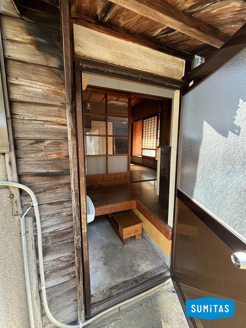 Compact Waterfront House in Sakaiminato, Tottori - Thumbnail 2