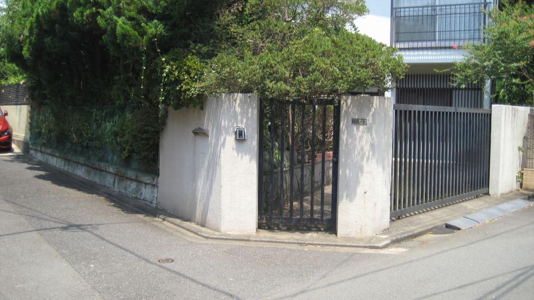 Residential Land for Sale in Chofu, Tokyo - 299.36 sqm - Thumbnail 2