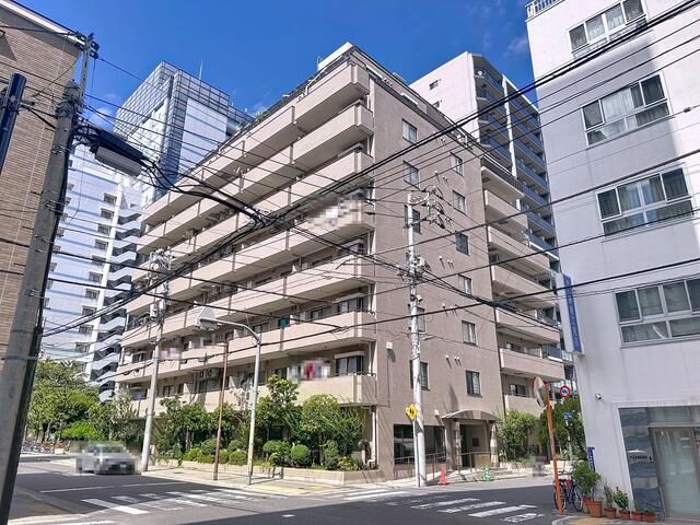 Bright 1R Apartment in Asakusabashi, Tokyo | Corner Unit 2-Side Light - Thumbnail 2