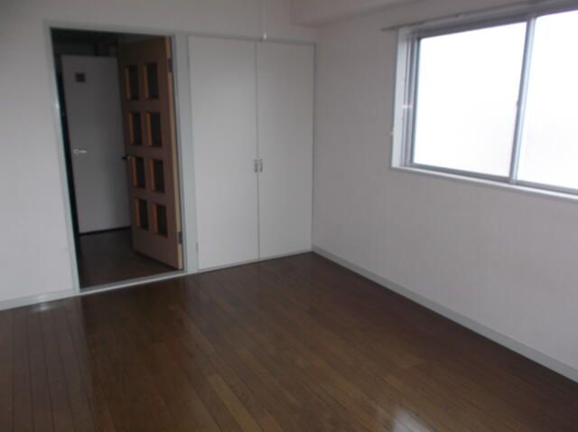 Matsuyama 1R Apartment for Sale with 5.8% Yield - Thumbnail 3