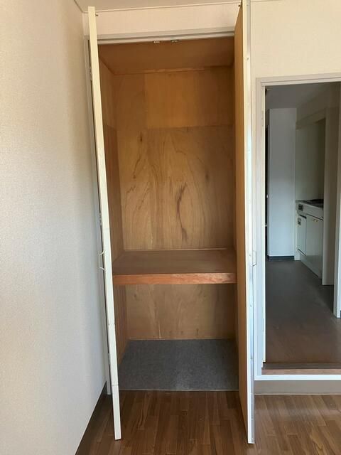 1K Apartment for Sale in Oita City, Oita Prefecture - Thumbnail 3
