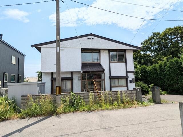 5LDK Detached House for Sale in Otaru, Hokkaido with Large Garden - Thumbnail 3