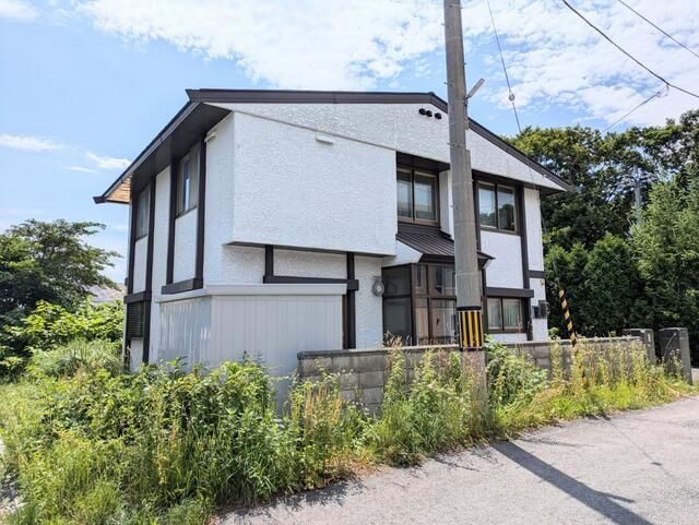 5LDK Detached House for Sale in Otaru, Hokkaido with Large Garden - Thumbnail 2