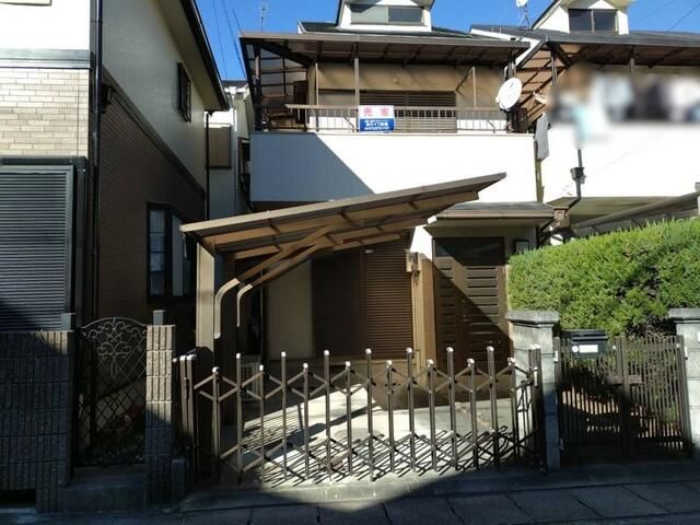 4LDK Detached House for Sale in Kashiwara, Osaka - Thumbnail 2