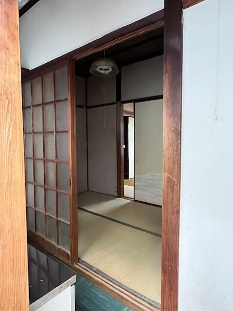 Affordable 2K Apartment for Rent in Ito City, Shizuoka - Thumbnail 3