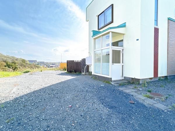 3LDK Detached House for Sale in Wakkanai, Hokkaido with 4 Car Parking - Thumbnail 3