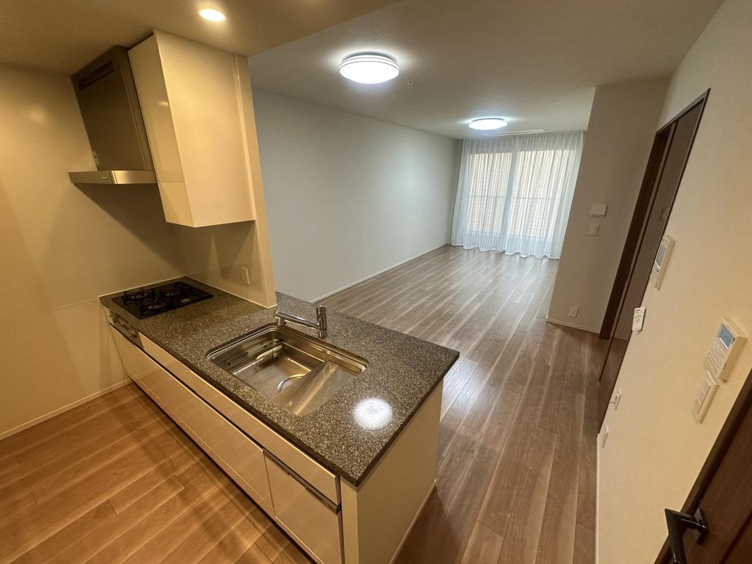 PARK TOWER Harumi 25F 3LDK Apartment with Panoramic Tokyo Bay Views - Thumbnail 4