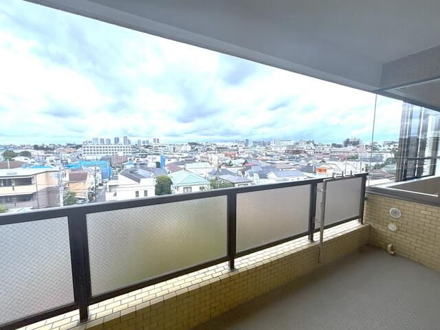 Renovated 4LDK Condo in Ota, Tokyo | 116 sqm Vintage Building - Thumbnail 2