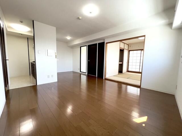 3LDK Apartment for Sale in Izumiotsu, Osaka with Panoramic Views - Thumbnail 3