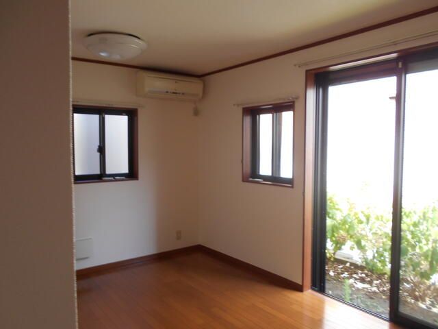 4LDK Detached House with Garden in Fujisawa, Kanagawa - Thumbnail 3
