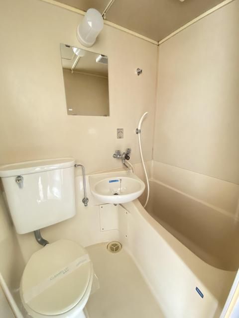 Affordable 1R Apartment for Rent near Akinagatsuka Station, Hiroshima - Thumbnail 3