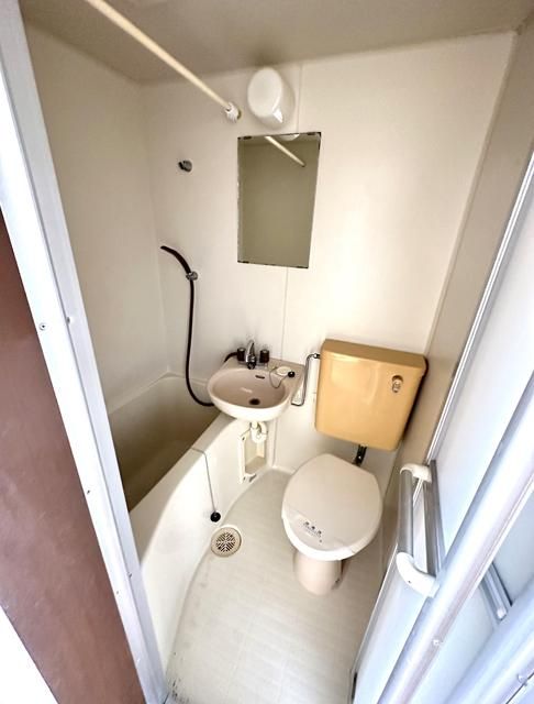 Affordable 1R Apartment for Rent in Quiet Hiroshima Aki Ward - Thumbnail 3