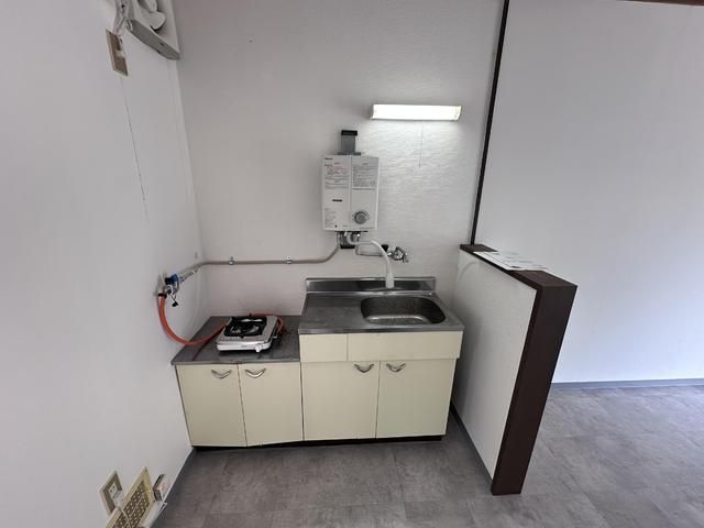 Affordable 1R Apartment for Rent in Quiet Hiroshima Aki Ward - Thumbnail 4