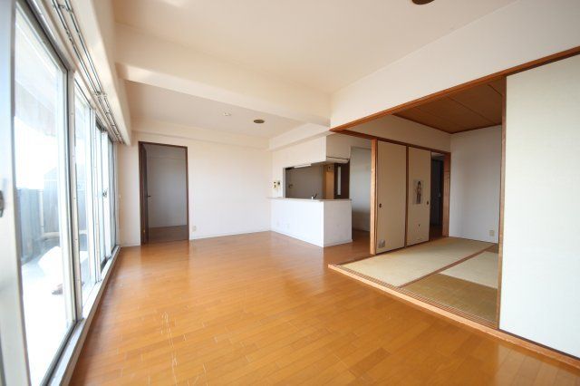 4LDK Condo for Sale in Otsu, Shiga - Lake Palace Katata - Thumbnail 3