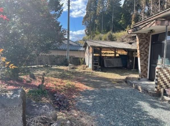 172.33 Tsubo Residential Land for Sale in Kirishima, Kagoshima - Thumbnail 3