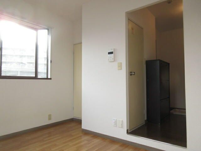 Women-Only 1K Apartment near Shobuike Station, Nara - Free Internet - Thumbnail 4