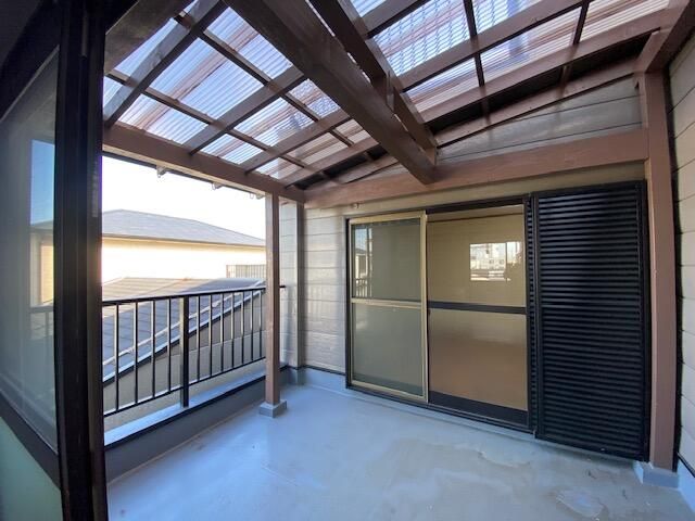 4-Story 3LDK House with 2 Car Parks Near Suwanomori Station, Sakai - Thumbnail 4