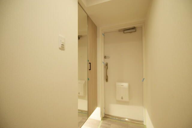 Renovated 2DK Apartment for Sale in Bunkyo, Tokyo - Thumbnail 2