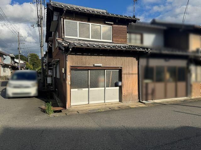 1958 Wooden House for Sale in Toyonaka, Hyogo - 4K Layout - Thumbnail 2