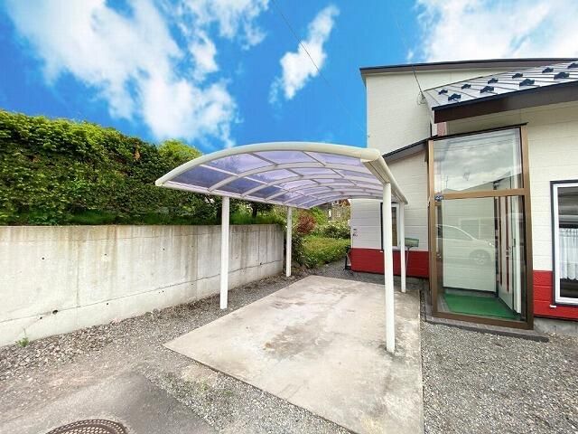 3LDK House for Sale in Nanae, Hokkaido - South-Facing Living Room - Thumbnail 2