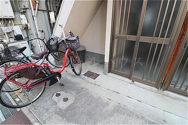 2DK Apartment for Rent in Daito City, Osaka - No Deposit - Thumbnail 2