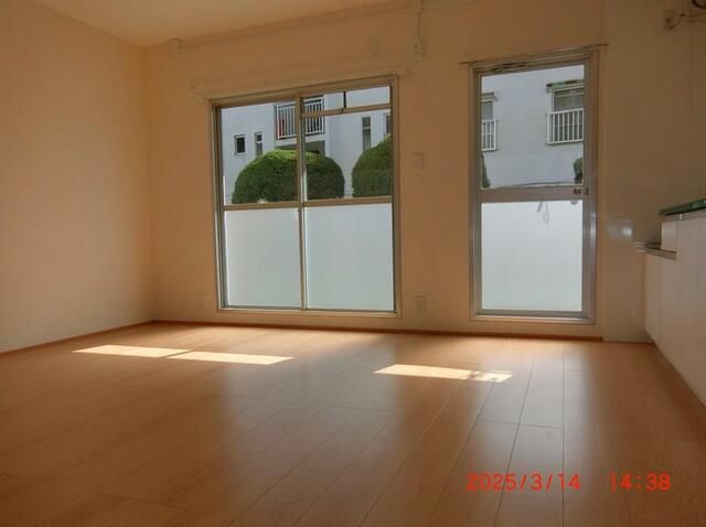 Renovated 2DK Apartment with Private Garden in Oyama, Tochigi - Thumbnail 4