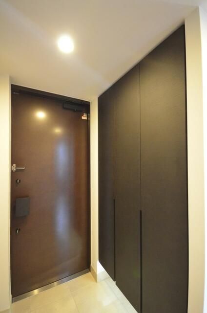 Gran Suite Azabudai Hilltop Tower 2LDK for Sale in Minato, Tokyo - Thumbnail 3