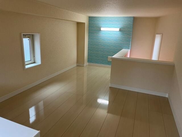 Modern 1R Apartment for Rent in Yokosuka with Move-in Incentives - Thumbnail 3