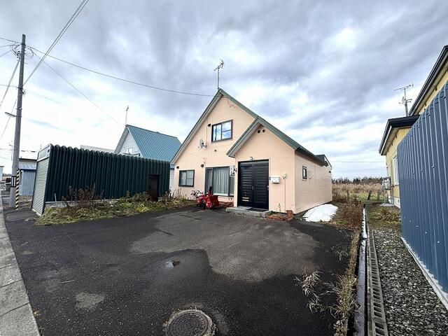 4LDK Detached House for Sale in Iwamizawa, Hokkaido - Thumbnail 3