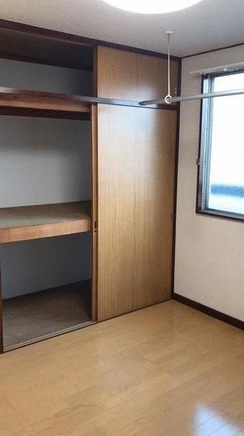 2DK Investment Apartment for Sale in Nishitokyo, Tokyo - Thumbnail 2