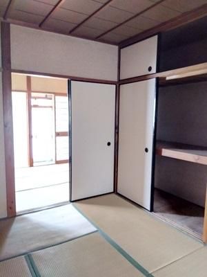 2K Apartment with Private Garden in Higashiosaka, Osaka - Thumbnail 4