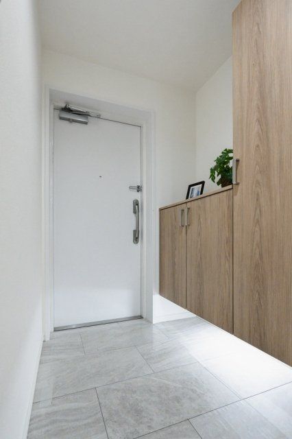 Renovated 3LDK Apartment for Sale in Minato-ku, Osaka - Thumbnail 3