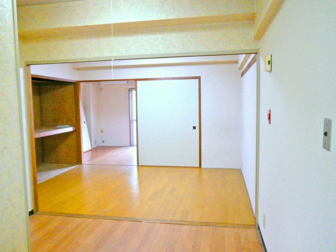 2DK Apartment for Sale in Setagaya, Tokyo - Near Oyama-dai Station - Thumbnail 4