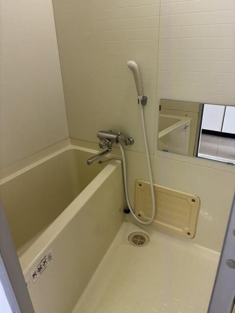 1K Apartment for Rent in Toyama City, Near Omachi Station - Thumbnail 3