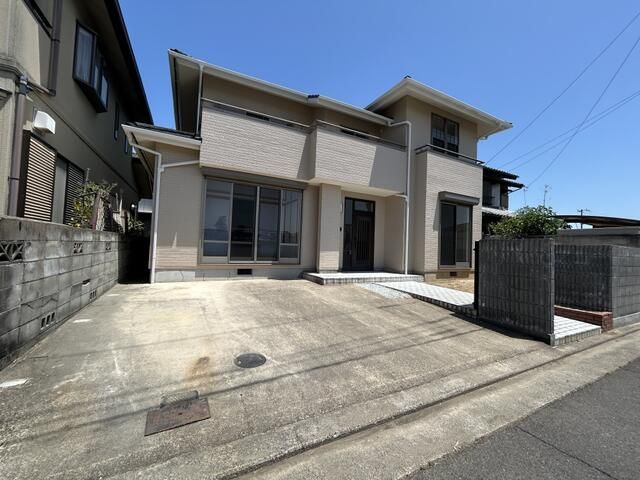 Spacious 4LDK House in Takamatsu, Kagawa – 162.3 sqm - Thumbnail 2