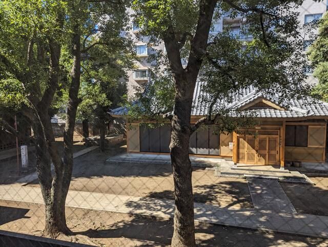 Renovated 3LDK Condo with Roof Terrace in Nerima, Tokyo - Thumbnail 2