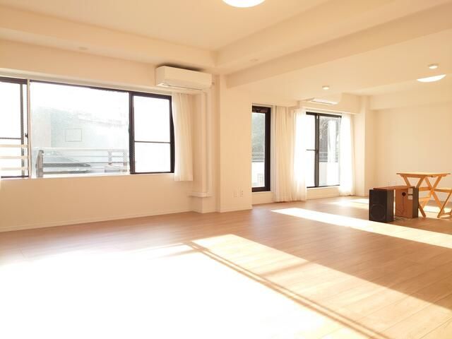 Renovated 3LDK Condo with Roof Terrace in Nerima, Tokyo - Thumbnail 3