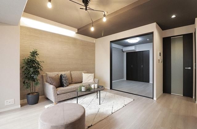 Renovated 3LDK Apartment for Sale Near Osaka Castle Park Station - Thumbnail 3