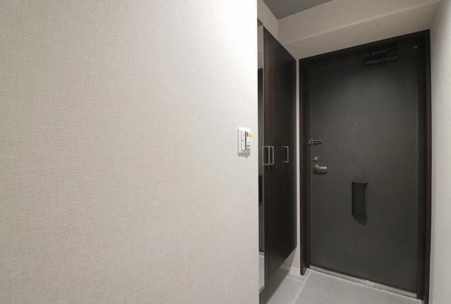 Renovated 3LDK Apartment for Sale Near Osaka Castle Park Station - Thumbnail 2